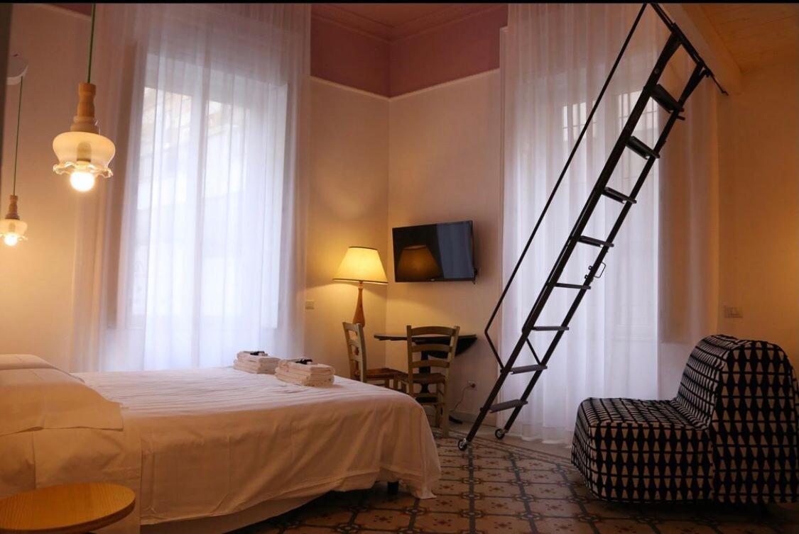 Ambaraba B&B Naples Luaran gambar